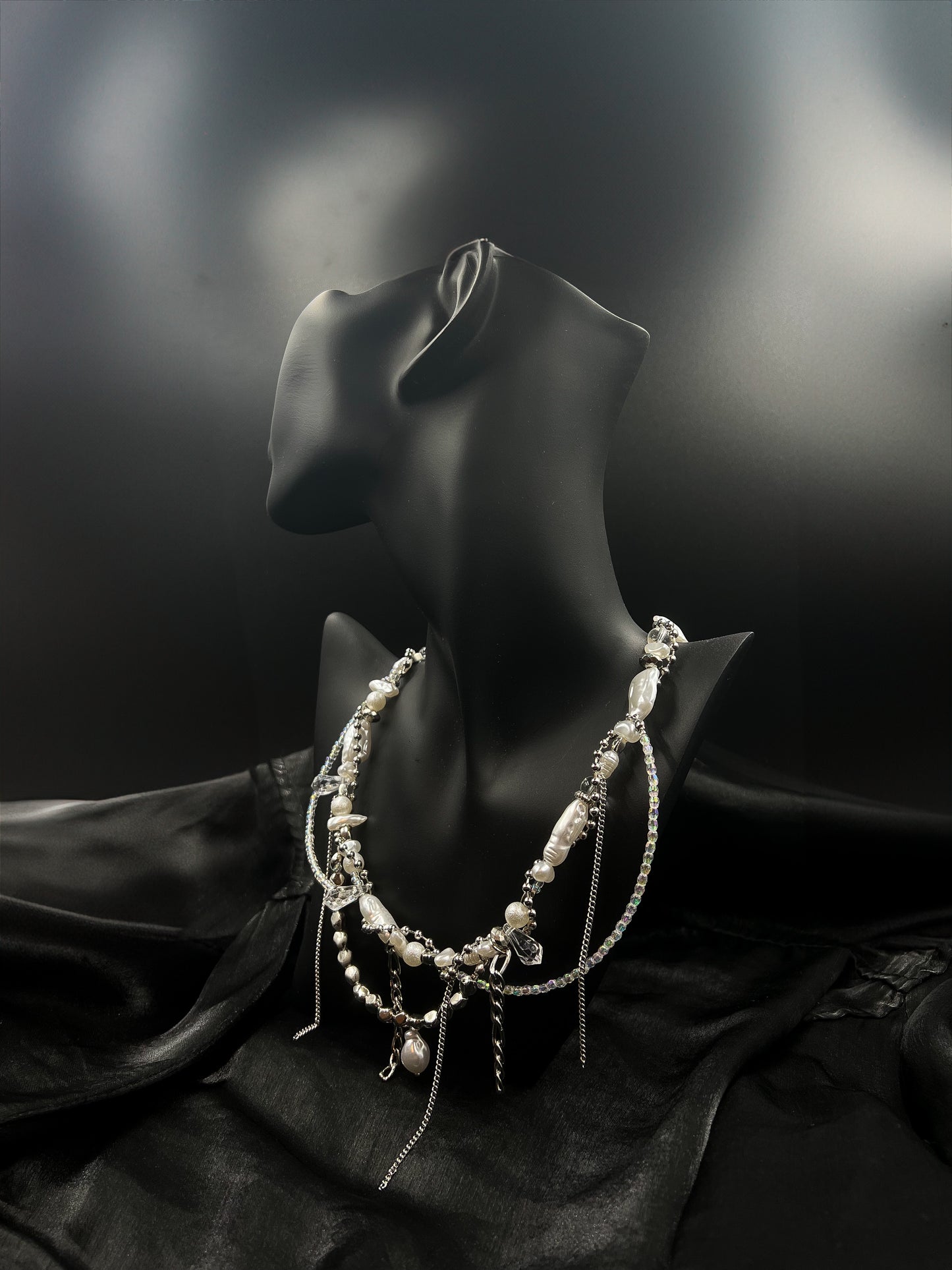 Revi Pearl Neckalce