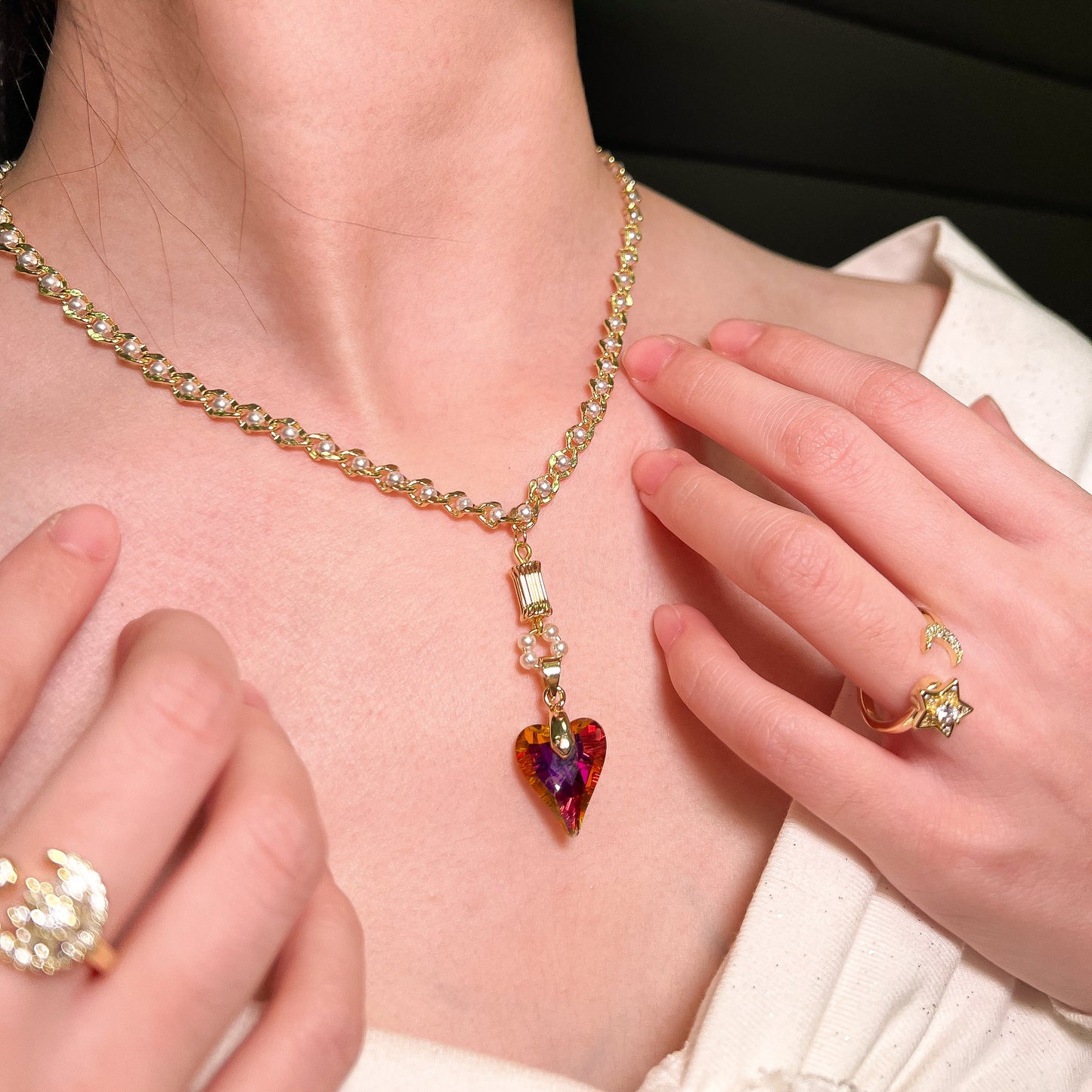 紅芒心弦 · Ember Chord Necklace