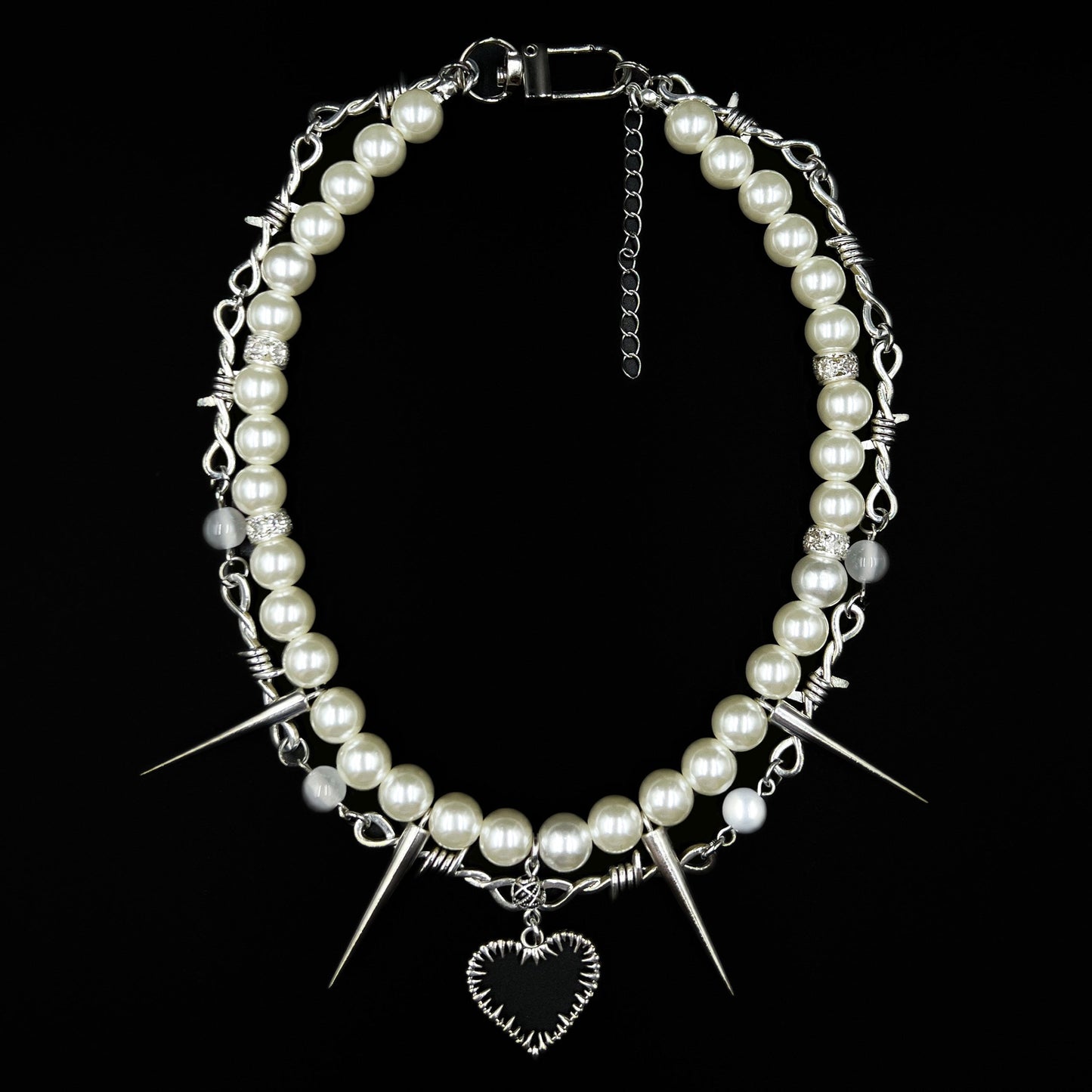 Rivet pearl necklace