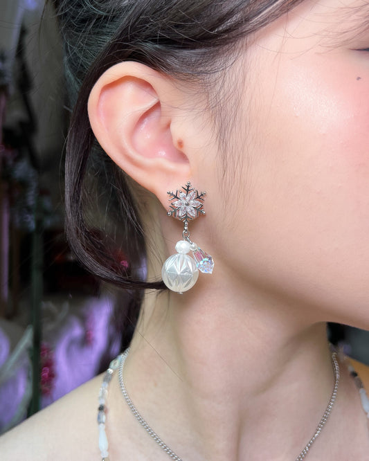 霜光綻放 · Glacial Bloom Earrings