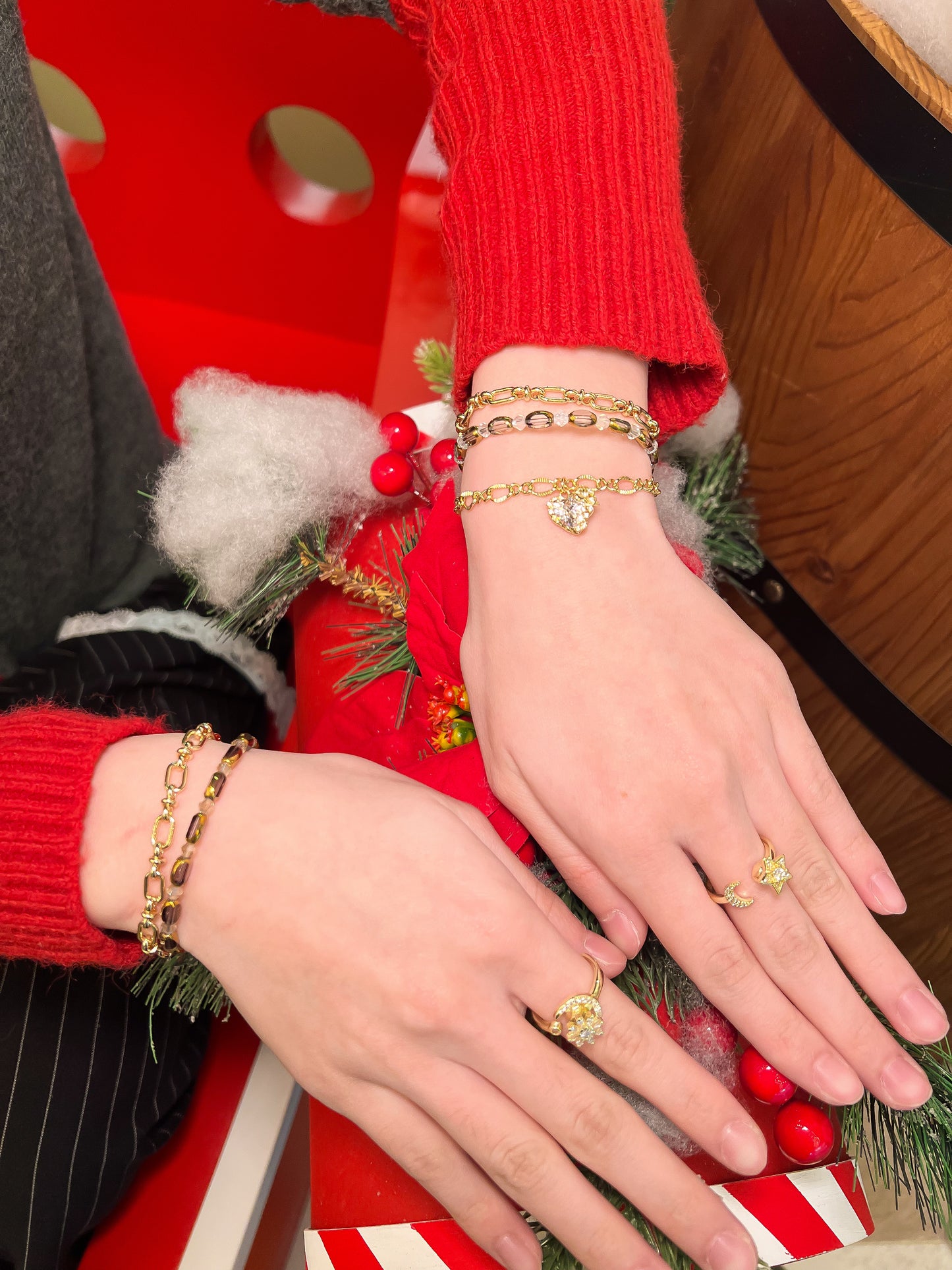 聖果雪鏈 · Berryshine Loop Bracelet